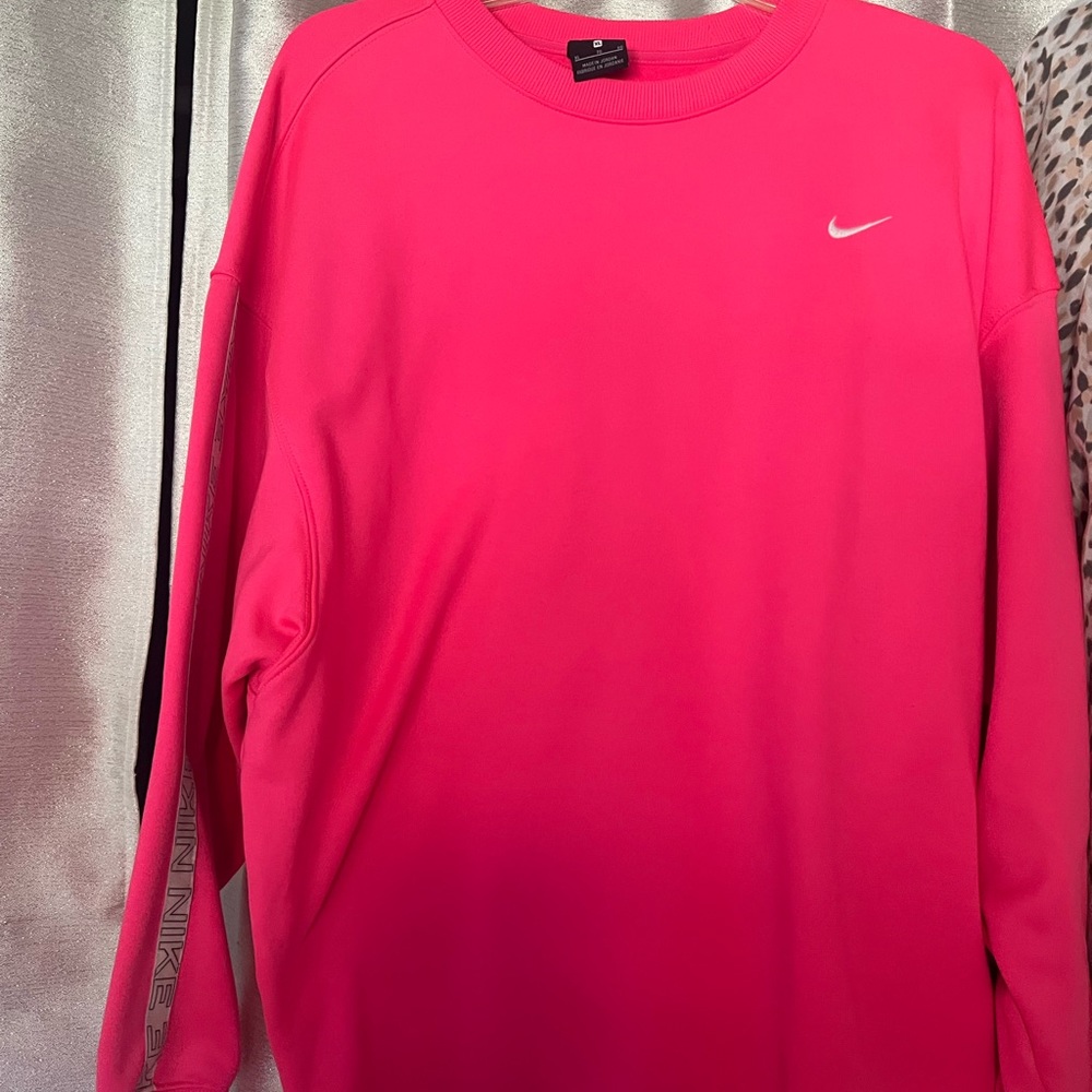Hot pink Nike fry fit crewneck